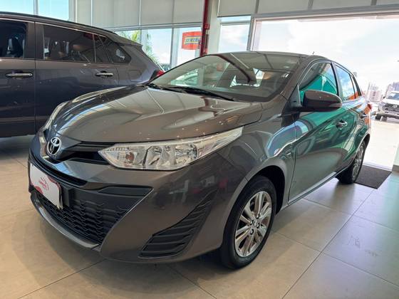 TOYOTA YARIS 1.5 16V FLEX XL PLUS CONNECT MULTIDRIVE TOYOTA YARIS 1.5 16V FLEX XL PLUS CONNECT MULTIDRIVE